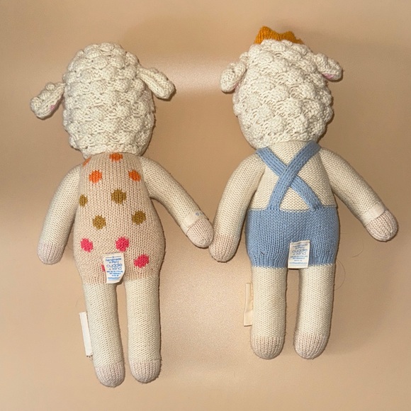Cuddle and kind hand knit in Peru Lucy & Sebastian lamb toys - Picture 2 of 6